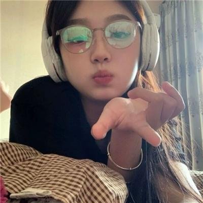 红楼梦第二部:黛玉葬花